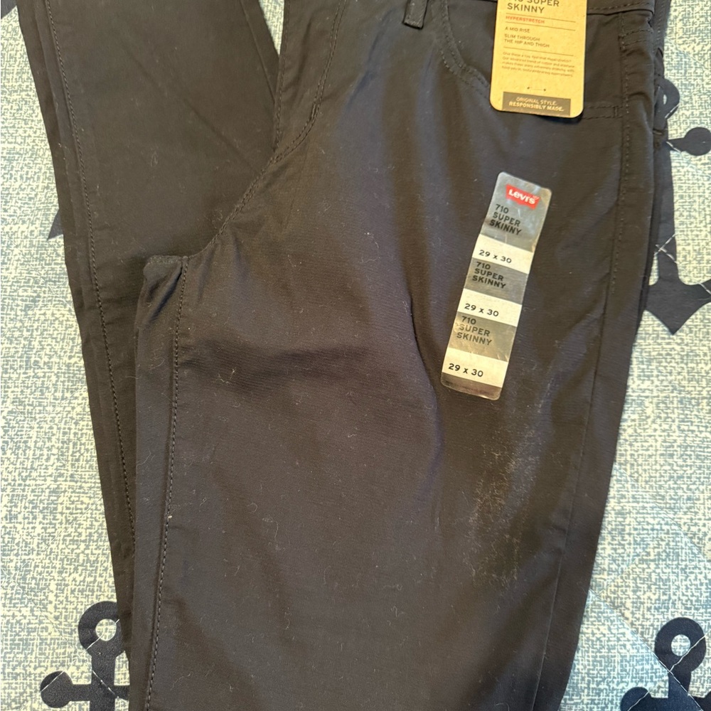 Levi's Ladies  Black 710 Super Skinny Size 29x30 NWT
